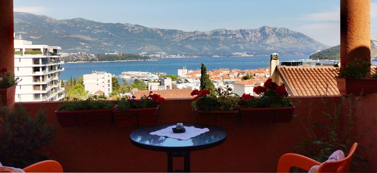 Jovana Sea View 3* Budva