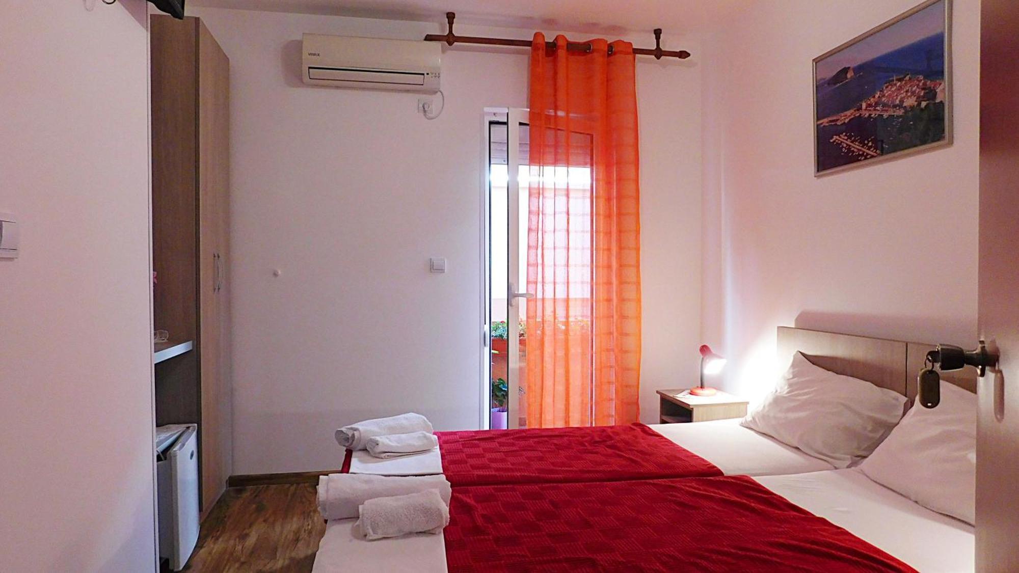 Jovana Sea View Affittacamere
